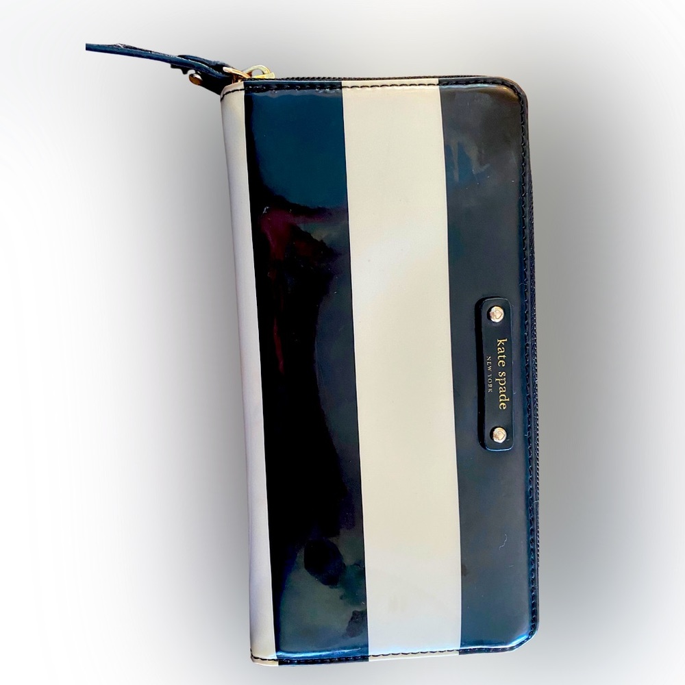 Kate Spade black and white wallet